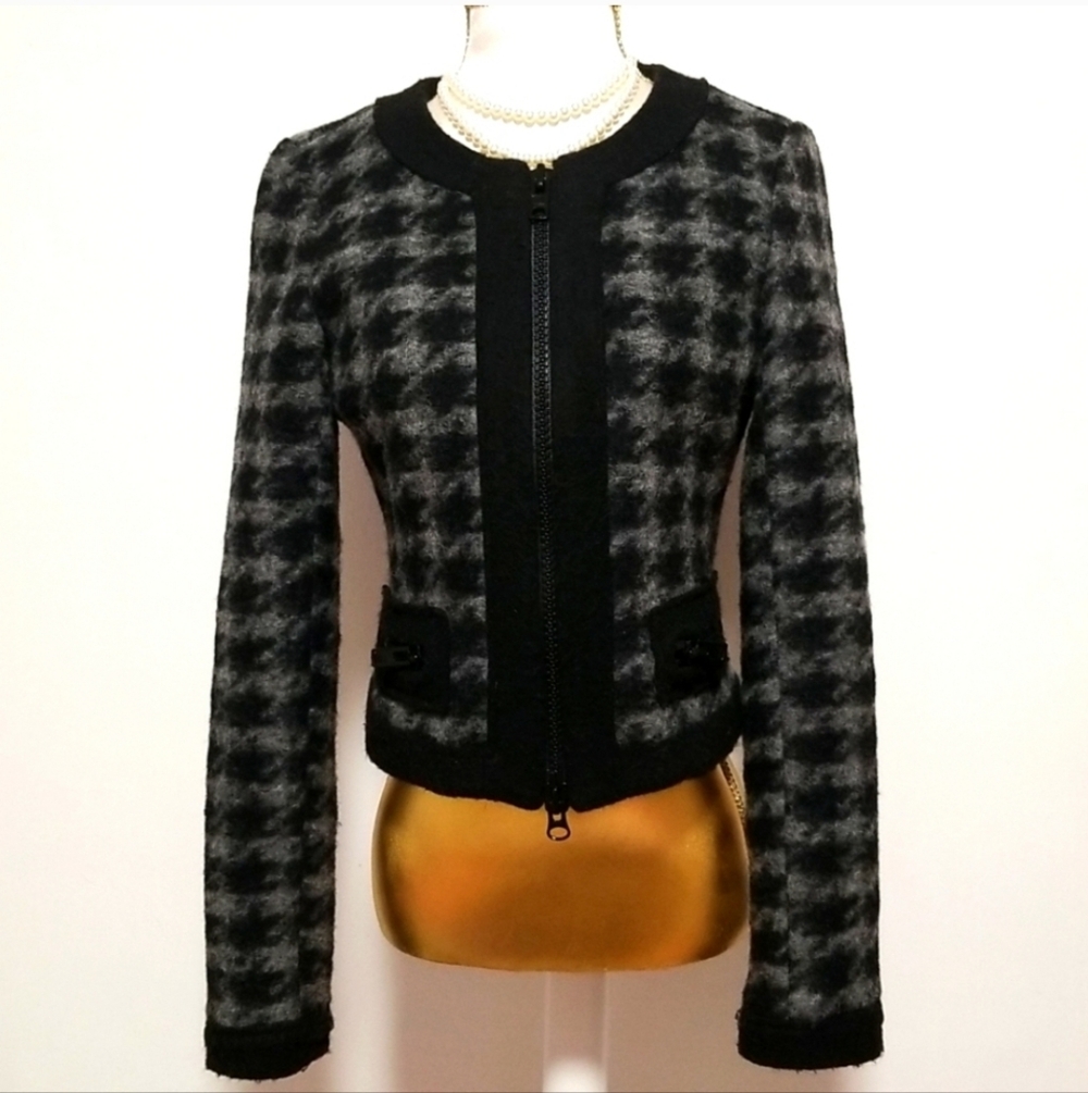 Bailey 44 Black / Gray Houndstooth Wool Blend Cropped Blazer Jacket